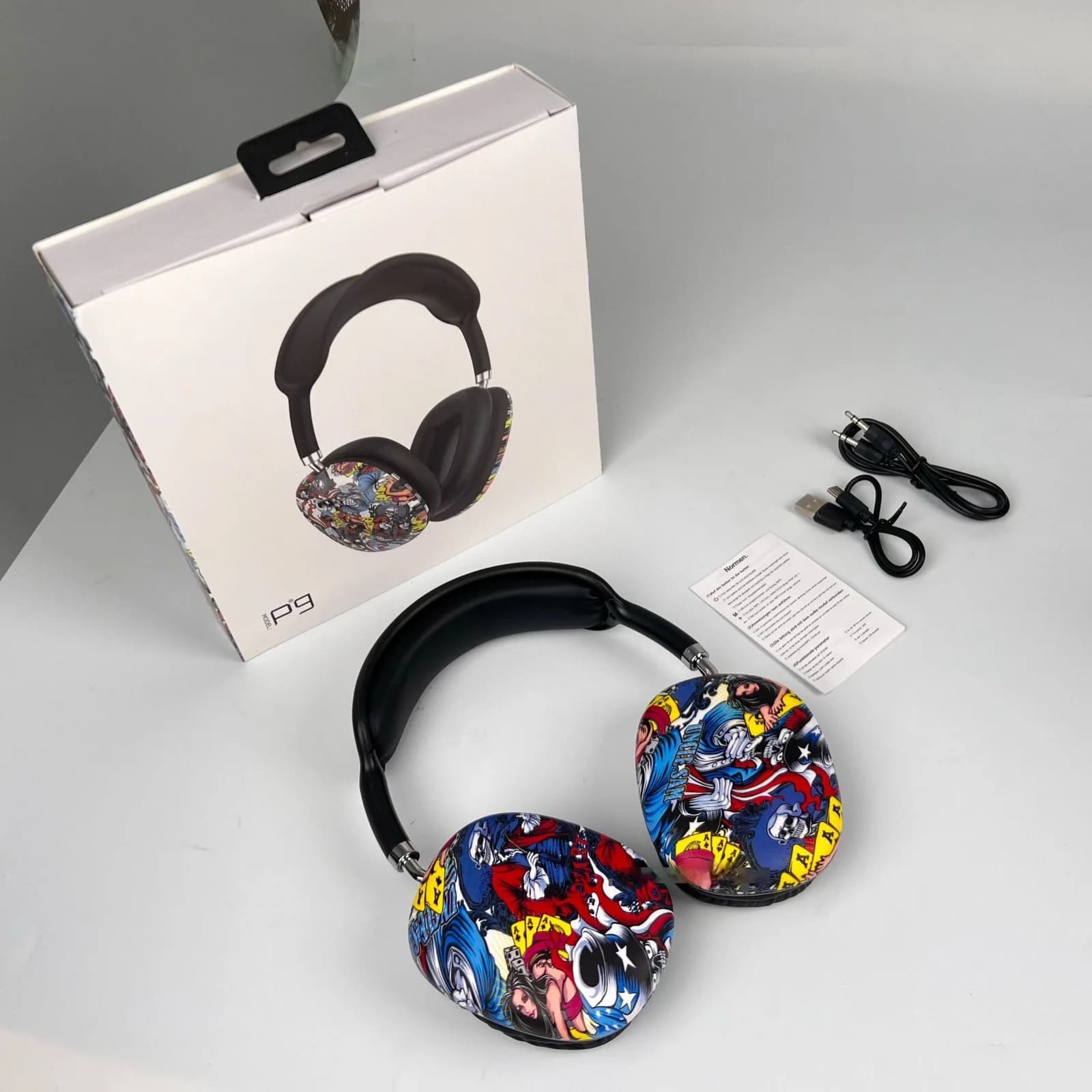 Graffiti Over-Ear Bluetooth-Kopfhörer mit FM-Radio und TF-Kartensteckplatz